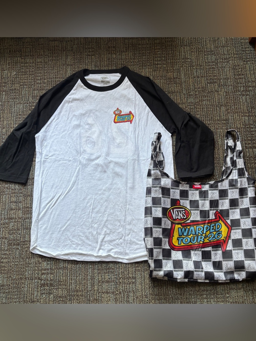 NEW VANS Warped Tour Unisex Baseball T-shirt Merch T Shirt Emo 2026 L - with Bag - Picture 2 of 8